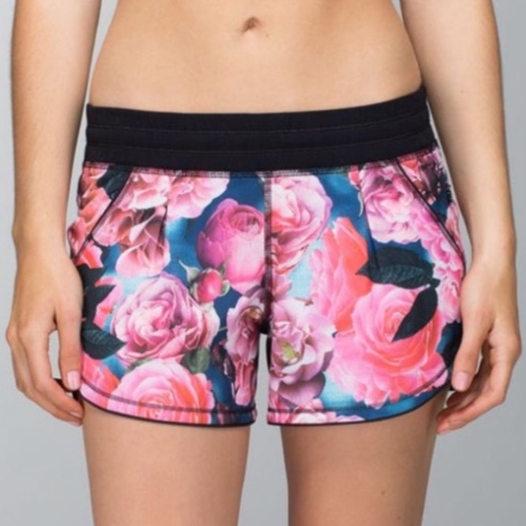 lululemon athletica Pants - Rare🌟 Lululemon Free Reign Shorts Secret Garden